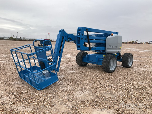2013 Genie Z45/25J 4WD Diesel Articulating Boom Lift - Артикулираща платформа: снимка 4 2013 Genie Z45/25J 4WD Diesel Articulating Boom Lift - Артикулираща платформа: снимка 4