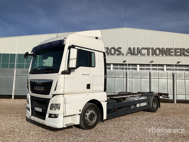 2015 MAN TGX18.440 4x2 Sleeper Container Truck - Шаси кабина: снимка 2 2015 MAN TGX18.440 4x2 Sleeper Container Truck - Шаси кабина: снимка 2