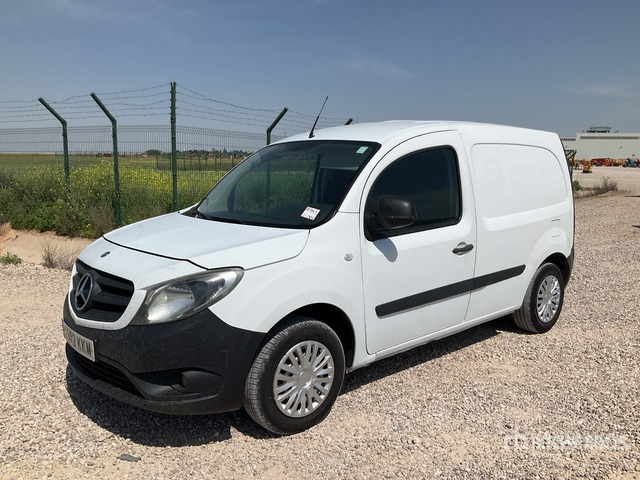 2017 Mercedes-Benz Citan Cargo Van - Малък ван: снимка 2 2017 Mercedes-Benz Citan Cargo Van - Малък ван: снимка 2