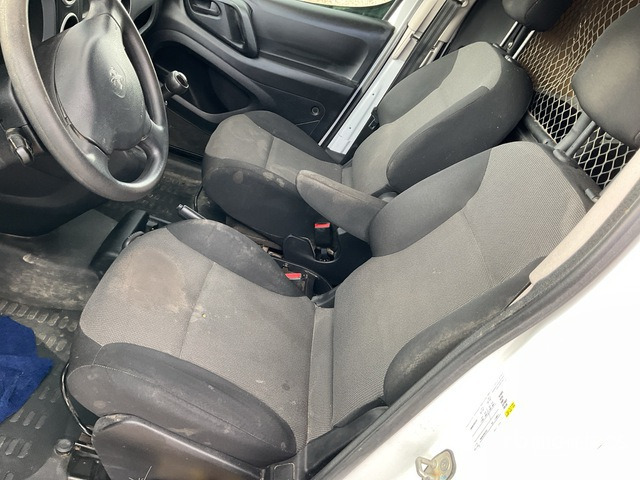 2018 Peugeot Partner BlueHDI L1 Confort Cargo Van - Малък ван: снимка 5 2018 Peugeot Partner BlueHDI L1 Confort Cargo Van - Малък ван: снимка 5