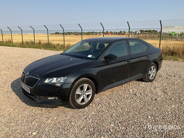 2018 Skoda Superb Automobile - Лек автомобил: снимка 2 2018 Skoda Superb Automobile - Лек автомобил: снимка 2