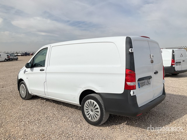 2019 Mercedes-Benz eVito Electric Cargo Van - Товарен бус: снимка 4 2019 Mercedes-Benz eVito Electric Cargo Van - Товарен бус: снимка 4