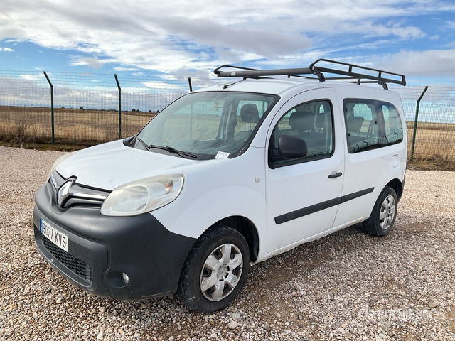 2019 Renault Kangoo Combi Passenger Van - Микробус, Пътнически бус: снимка 1 2019 Renault Kangoo Combi Passenger Van - Микробус, Пътнически бус: снимка 1