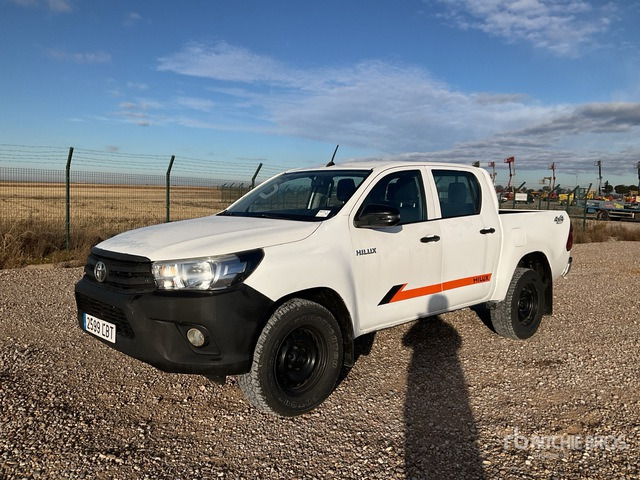 2019 Toyota Hilux 4x4 Crew Cab Pickup - Пикап: снимка 1 2019 Toyota Hilux 4x4 Crew Cab Pickup - Пикап: снимка 1