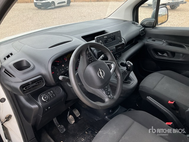 2020 Opel Combo Passenger Van - Микробус, Пътнически бус: снимка 5 2020 Opel Combo Passenger Van - Микробус, Пътнически бус: снимка 5