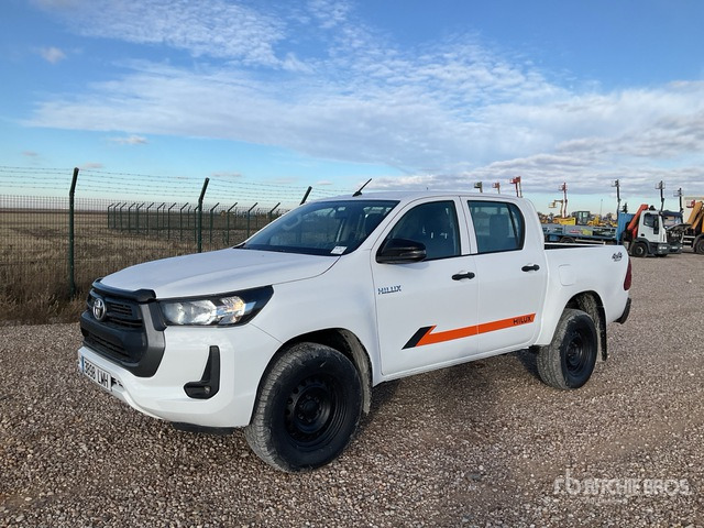2020 Toyota Hilux 4x4 Crew Cab Pickup - Пикап: снимка 2 2020 Toyota Hilux 4x4 Crew Cab Pickup - Пикап: снимка 2
