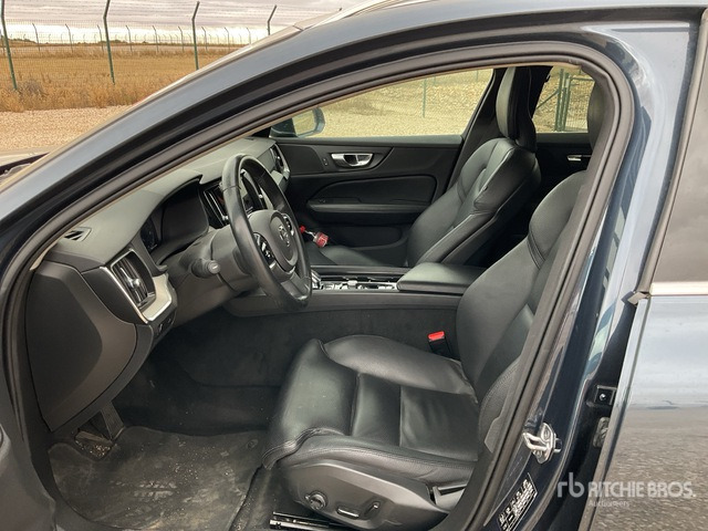 2021 Volvo V60 SUV - Джип: снимка 5 2021 Volvo V60 SUV - Джип: снимка 5