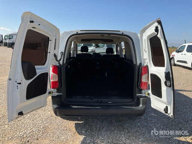 2022 Toyota Proace City Verso 5 Passenger Van - Микробус, Пътнически бус: снимка 4 2022 Toyota Proace City Verso 5 Passenger Van - Микробус, Пътнически бус: снимка 4
