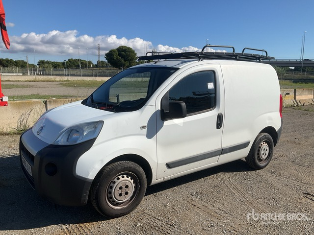 2015 Fiat Fiorino Van Truck - Лекотоварен автомобил: снимка 1 2015 Fiat Fiorino Van Truck - Лекотоварен автомобил: снимка 1