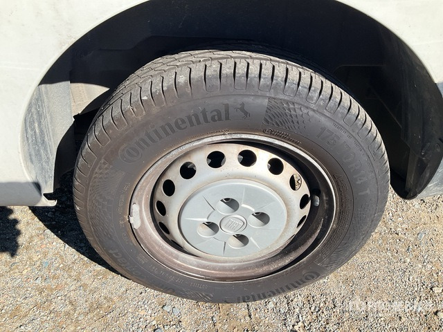 2017 Fiat Fiorino Multijet Van Truck - Лекотоварен автомобил: снимка 4 2017 Fiat Fiorino Multijet Van Truck - Лекотоварен автомобил: снимка 4