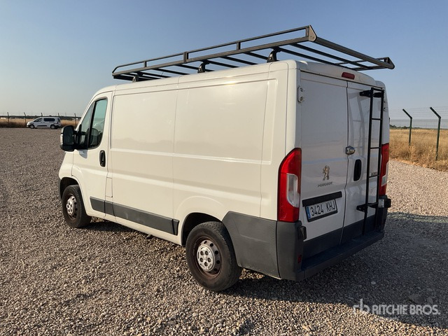 2018 Peugeot Boxer Cargo Van - Лекотоварен автомобил: снимка 2 2018 Peugeot Boxer Cargo Van - Лекотоварен автомобил: снимка 2