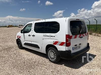 TOYOTA PROACE - Товарен бус: снимка 2 TOYOTA PROACE - Товарен бус: снимка 2