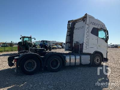 VOLVO FH16-750 6x4 Logging - Влекач: снимка 3 VOLVO FH16-750 6x4 Logging - Влекач: снимка 3