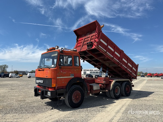 1988 Iveco 330-30 6x4 T/A Dump Truck - Самосвал камион: снимка 2 1988 Iveco 330-30 6x4 T/A Dump Truck - Самосвал камион: снимка 2