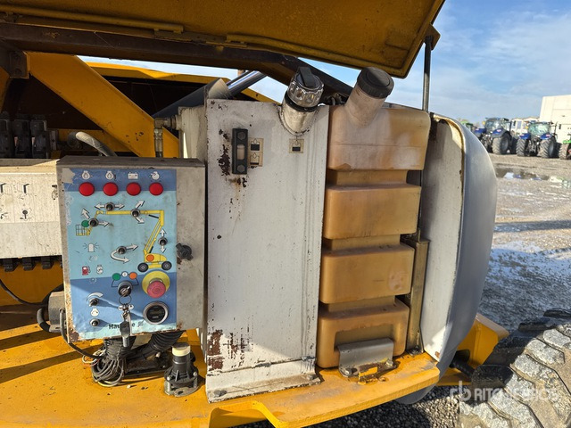 2004 Haulotte HA26PX - Артикулираща платформа: снимка 5 2004 Haulotte HA26PX - Артикулираща платформа: снимка 5