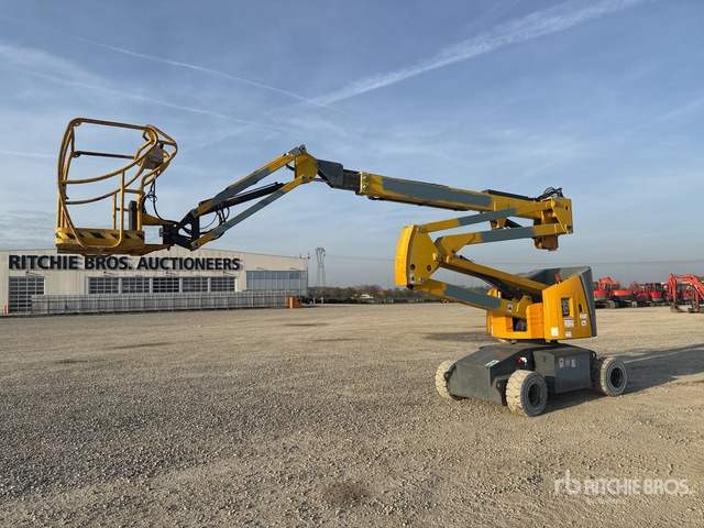 2006 Haulotte HA15IP Electric Articulating Boom Lift - Артикулираща платформа: снимка 2 2006 Haulotte HA15IP Electric Articulating Boom Lift - Артикулираща платформа: снимка 2