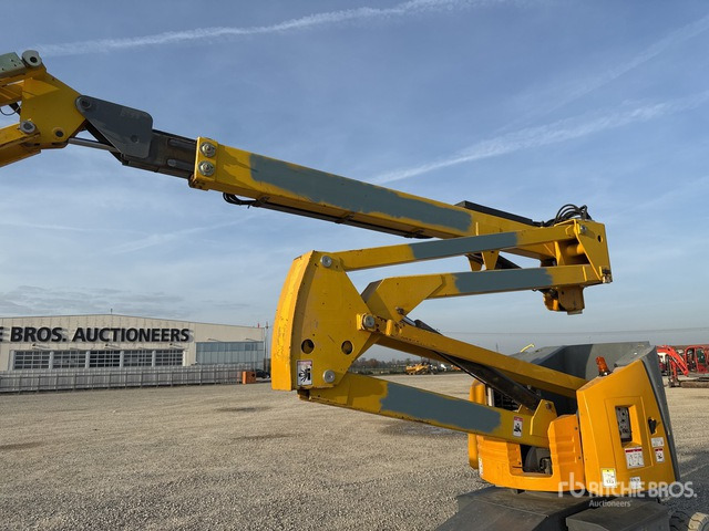 2006 Haulotte HA15IP Electric Articulating Boom Lift - Артикулираща платформа: снимка 5 2006 Haulotte HA15IP Electric Articulating Boom Lift - Артикулираща платформа: снимка 5