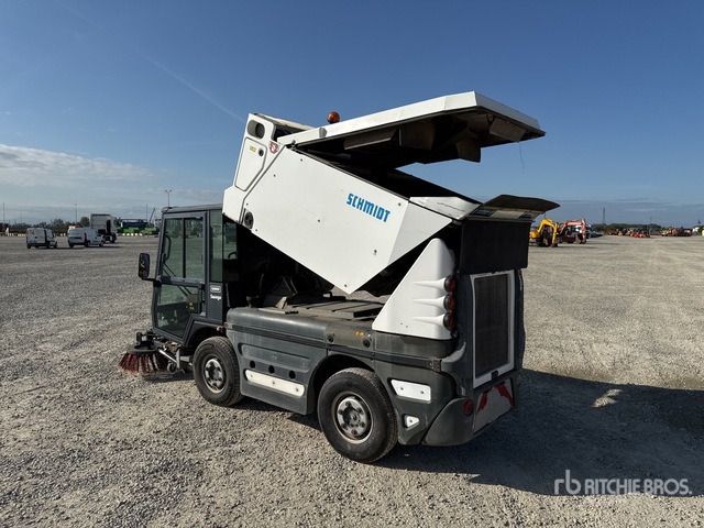 2006 Schmidt Compact 200 Autocarro spazzatrice - Мотометачна машина: снимка 3 2006 Schmidt Compact 200 Autocarro spazzatrice - Мотометачна машина: снимка 3