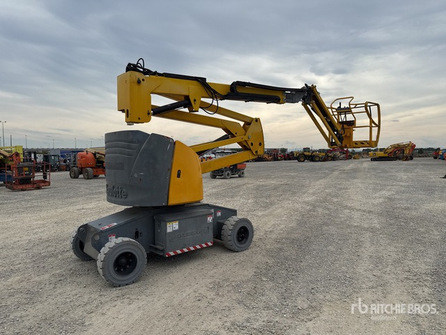2008 Haulotte HA15IP Electric Articulating Boom Lift - Артикулираща платформа: снимка 3 2008 Haulotte HA15IP Electric Articulating Boom Lift - Артикулираща платформа: снимка 3