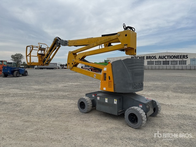 2008 Haulotte HA15IP Electric Articulating Boom Lift - Артикулираща платформа: снимка 4 2008 Haulotte HA15IP Electric Articulating Boom Lift - Артикулираща платформа: снимка 4