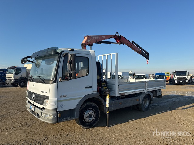 2009 Mercedes-Benz MB 818 K 2009 Fassi F65A.23 2710 kg on 4x2 Flatbed Truck with Crane - Бордови камион, Камион с кран: снимка 1 2009 Mercedes-Benz MB 818 K 2009 Fassi F65A.23 2710 kg on 4x2 Flatbed Truck with Crane - Бордови камион, Камион с кран: снимка 1