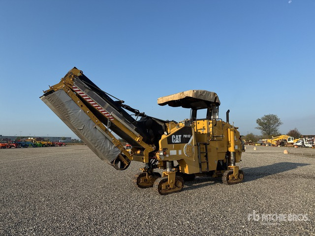 2011 Cat PM102 Tracked Cold Planer - Пътна фреза: снимка 2 2011 Cat PM102 Tracked Cold Planer - Пътна фреза: снимка 2