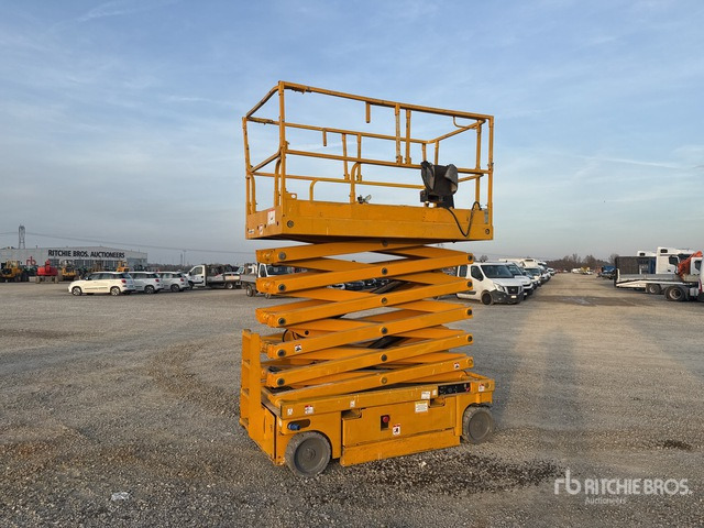 2011 Haulotte Compact 14 Electric Scissor Lift - Ножична работна платформа: снимка 1 2011 Haulotte Compact 14 Electric Scissor Lift - Ножична работна платформа: снимка 1