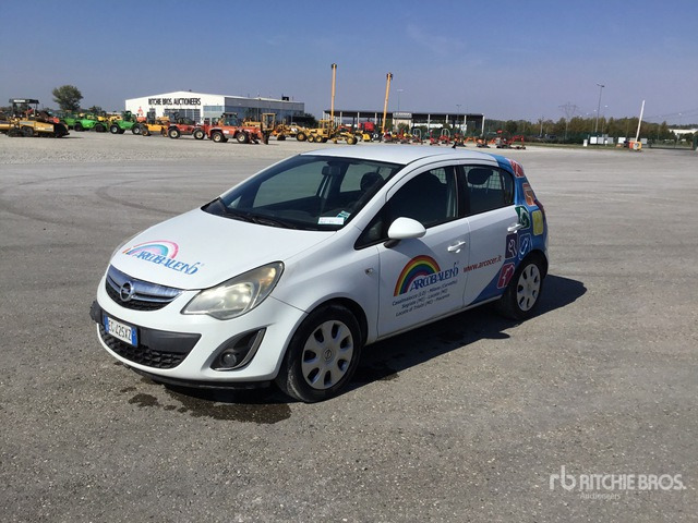 2011 Opel Corsa (Inoperable) Automobile - Лек автомобил: снимка 4 2011 Opel Corsa (Inoperable) Automobile - Лек автомобил: снимка 4