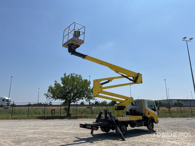 2011 Renault Maxity 2011 Socage DA320 20 m on Bucket Truck - Автовишка: снимка 4 2011 Renault Maxity 2011 Socage DA320 20 m on Bucket Truck - Автовишка: снимка 4