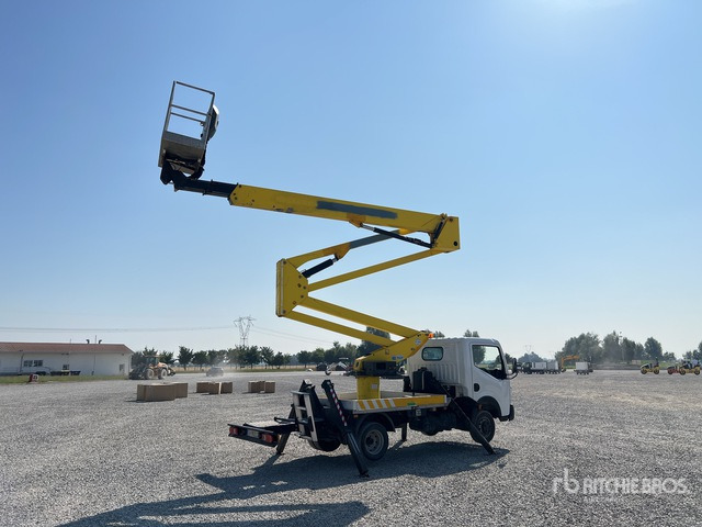 2011 Renault Maxity 2011 Socage DA324 24 m on Bucket Truck - Автовишка: снимка 4 2011 Renault Maxity 2011 Socage DA324 24 m on Bucket Truck - Автовишка: снимка 4