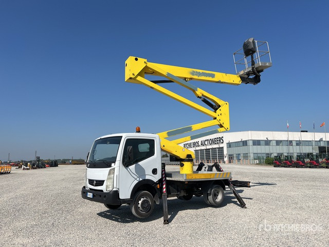 2011 Renault Maxity 2011 Socage DA324 24 m on Bucket Truck - Автовишка: снимка 1 2011 Renault Maxity 2011 Socage DA324 24 m on Bucket Truck - Автовишка: снимка 1
