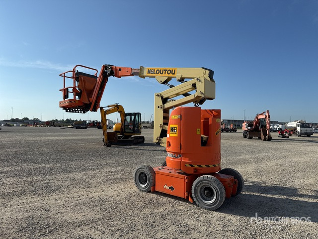 2012 JLG E300 AJP Electric Articulating Boom Lift - Артикулираща платформа: снимка 3 2012 JLG E300 AJP Electric Articulating Boom Lift - Артикулираща платформа: снимка 3