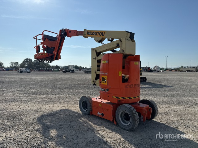 2012 JLG E300 AJP Electric Articulating Boom Lift - Артикулираща платформа: снимка 4 2012 JLG E300 AJP Electric Articulating Boom Lift - Артикулираща платформа: снимка 4