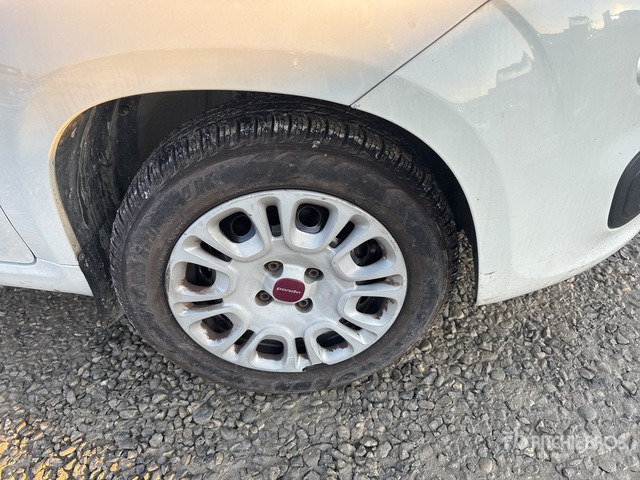 2013 Fiat Panda Automobile - Лек автомобил: снимка 4 2013 Fiat Panda Automobile - Лек автомобил: снимка 4