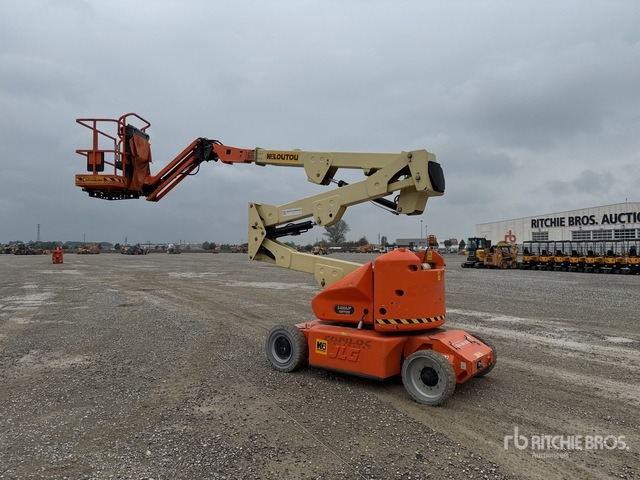 2013 JLG E400AJPN Electric Articulating Boom Lift - Артикулираща платформа: снимка 4 2013 JLG E400AJPN Electric Articulating Boom Lift - Артикулираща платформа: снимка 4