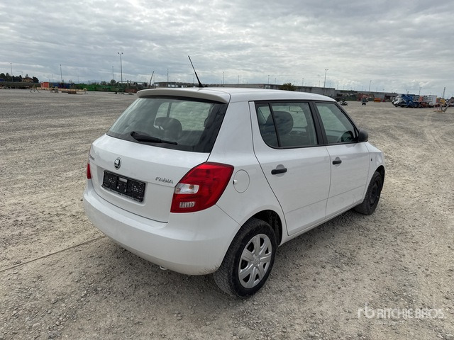 2013 Skoda Fabia Autovettura - Лек автомобил: снимка 3 2013 Skoda Fabia Autovettura - Лек автомобил: снимка 3