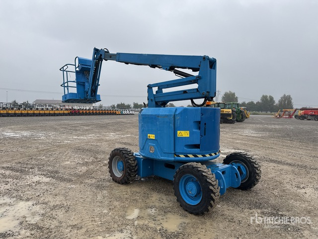 2014 Genie Z-34/22 Diesel Articulating Boom Lift - Артикулираща платформа: снимка 3 2014 Genie Z-34/22 Diesel Articulating Boom Lift - Артикулираща платформа: снимка 3