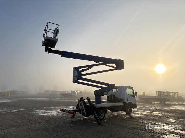 2014 Nissan 2014 Socage DA324 24 m on Bucket Truck - Автовишка: снимка 3 2014 Nissan 2014 Socage DA324 24 m on Bucket Truck - Автовишка: снимка 3