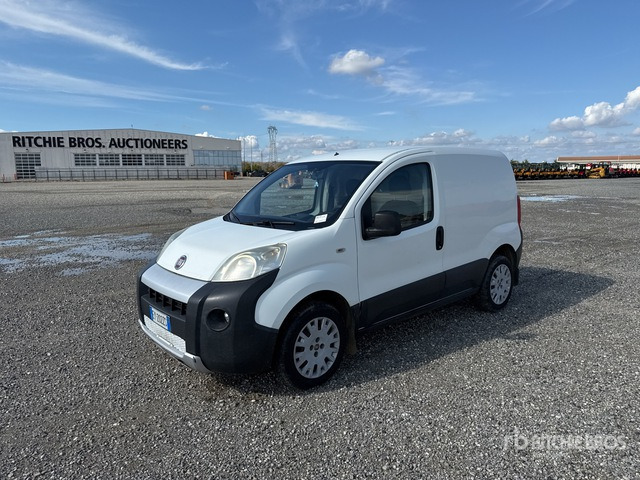 2015 Fiat Fiorino Autocarro furgonato - Малък ван: снимка 2 2015 Fiat Fiorino Autocarro furgonato - Малък ван: снимка 2