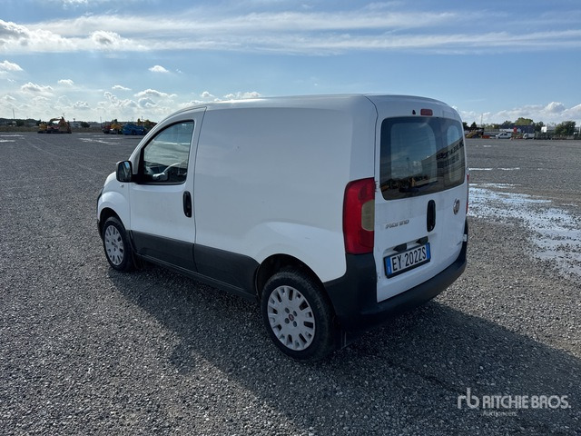 2015 Fiat Fiorino Autocarro furgonato - Малък ван: снимка 3 2015 Fiat Fiorino Autocarro furgonato - Малък ван: снимка 3