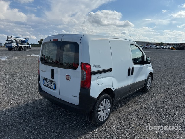 2015 Fiat Fiorino Autocarro furgonato - Малък ван: снимка 4 2015 Fiat Fiorino Autocarro furgonato - Малък ван: снимка 4