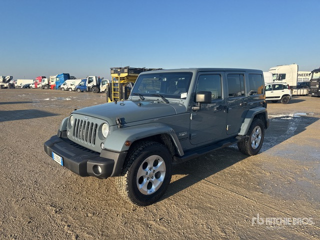 2015 Jeep Wrangler Unlimited Sahara 2.8 CRD 4WD auto 147KW/200CV SUV - Джип: снимка 1 2015 Jeep Wrangler Unlimited Sahara 2.8 CRD 4WD auto 147KW/200CV SUV - Джип: снимка 1