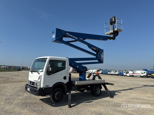 2015 Nissan Cabstar Cabstar 35.12 2015 Socage DA 324 24 m on Bucket Truck - Автовишка: снимка 2 2015 Nissan Cabstar Cabstar 35.12 2015 Socage DA 324 24 m on Bucket Truck - Автовишка: снимка 2