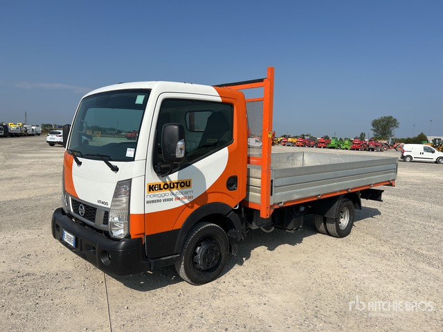 2017 Nissan NT400 Flatbed Truck - Бордови камион: снимка 1 2017 Nissan NT400 Flatbed Truck - Бордови камион: снимка 1