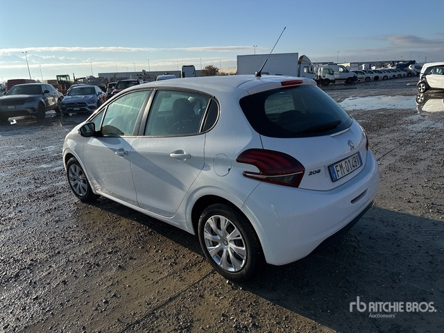 2017 Peugeot 208 BERLINA MIX BLUEHDI Automobile - Лек автомобил: снимка 2 2017 Peugeot 208 BERLINA MIX BLUEHDI Automobile - Лек автомобил: снимка 2