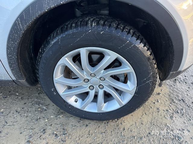 2019 Land Rover Discovery Sport 2.0 TD4 150CV SE 4WD SUV - Джип: снимка 4 2019 Land Rover Discovery Sport 2.0 TD4 150CV SE 4WD SUV - Джип: снимка 4