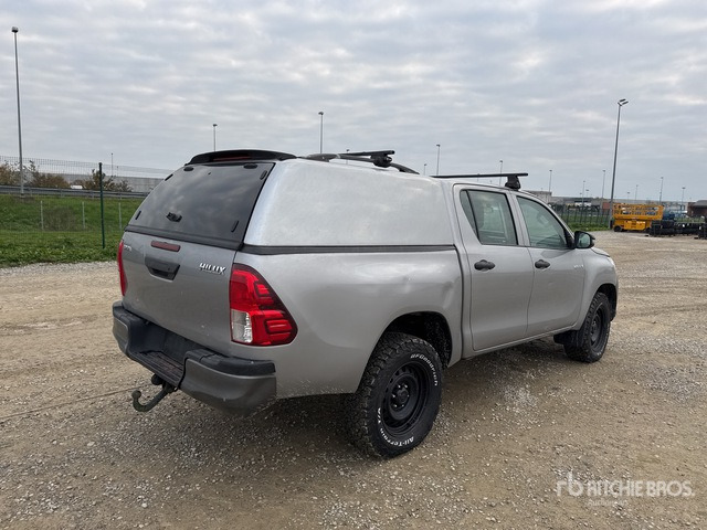 2019 Toyota Hilux Crew Cab Pickup - Пикап: снимка 3 2019 Toyota Hilux Crew Cab Pickup - Пикап: снимка 3