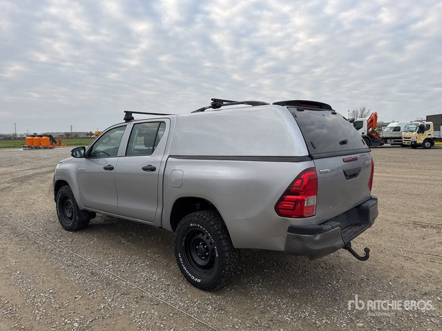 2019 Toyota Hilux Crew Cab Pickup - Пикап: снимка 2 2019 Toyota Hilux Crew Cab Pickup - Пикап: снимка 2