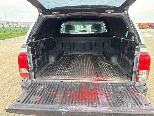 2019 Toyota Hilux Crew Cab Pickup - Пикап: снимка 5 2019 Toyota Hilux Crew Cab Pickup - Пикап: снимка 5