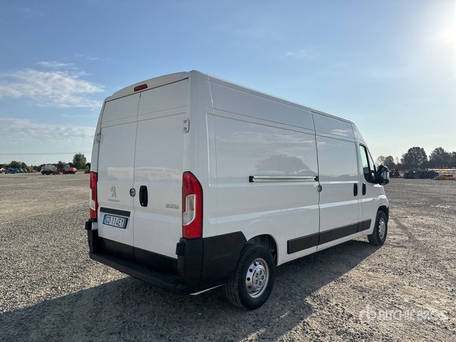 2020 Peugeot Boxer 333 L3H2 2.2 BLUEHDU 140CV S&S Van Truck - Малък ван: снимка 4 2020 Peugeot Boxer 333 L3H2 2.2 BLUEHDU 140CV S&S Van Truck - Малък ван: снимка 4